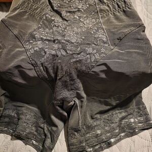 Womens Compression Shorts Shapewear Medium Like New black. worn once.